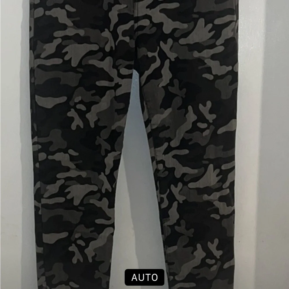 Ladies Black and Gray Skinny Camouflage Pants - Picture 2 of 6